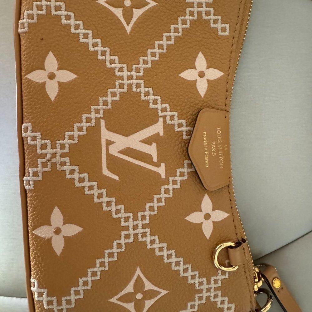 Louis Vuitton Empreinte Monogram Giant Borderies Easy Pouch in Arizona - Picture 8 of 8